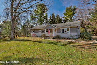 305 Clearview Dr, Palmerton, PA 18071