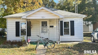 311 N Franklin St, Rushville, IL 62681