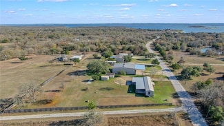 1901 Lakeview Dr, Somerville, TX 77879
