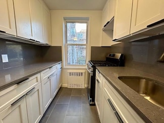 86-11 34th Ave Unit 1A, Jackson Heights, NY 11372