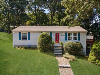 233 Lepes Rd, Tiverton, RI 02878