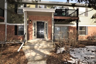 1531 Raymond Dr Unit 102, Naperville, IL 60563