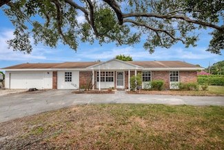 201 Rex Ct, Palm Springs, FL 33461