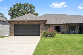 457 Avondale Dr, Branson, MO 65616