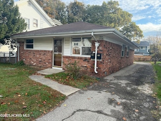 1914 Upton Ave, Toledo, OH 43607