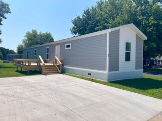 2408 25th St, Spirit Lake, IA 51360