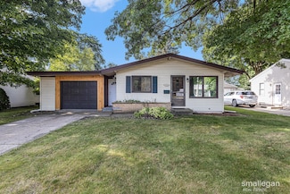 1722 Kentfield St SW, Wyoming, MI 49519