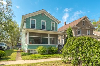 431 South Ave, Aurora, IL 60505