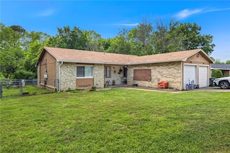 3009 & 3011 Old Missouri Rd, Fayetteville, AR 72703