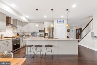 2015 Draper St, Delaware City, DE 19706