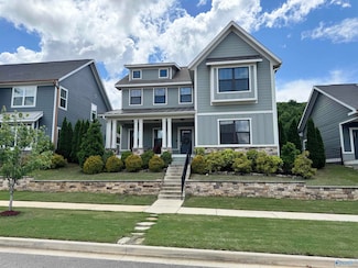 1507 Trek St, Huntsville, AL 35811