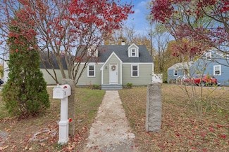 3 Parent St, South Berwick, ME 03908