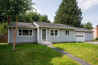 12 Bonnie Dr, Exeter, NH 03833