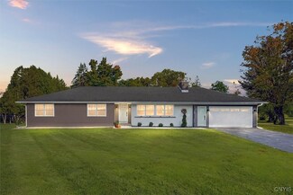 8895 Tibbitts Rd, New Hartford, NY 13413