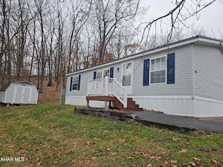 553 Castle Dr, Duncansville, PA 16635