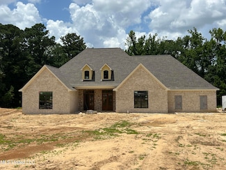 517 Central Cir, Flowood, MS 39232