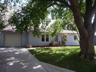 411 W 6th St, Haven, KS 67543