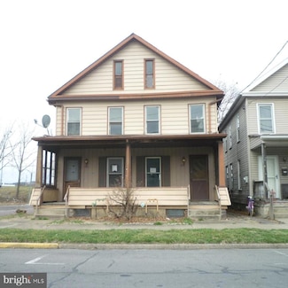 877 S 2nd St, Sunbury, PA 17801