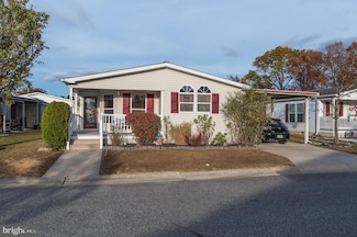 587 Starlight Ln, Williamstown, NJ 08094