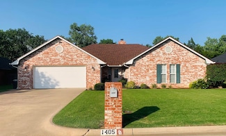 1405 Briar Creek Rd, Enid, OK 73703