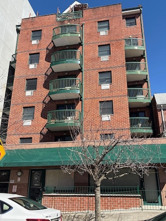 8371 116th St Unit 7E, Kew Gardens, NY 11418