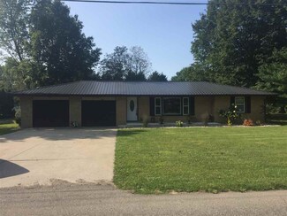 308 W Lincoln St, Millersburg, IN 46543