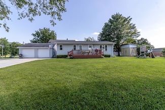 439 1st St, Nicollet, MN 56074