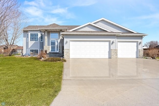 405 Mariann Ln, Dilworth, MN 56529