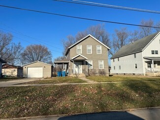 112 W Division St, Amboy, IL 61310