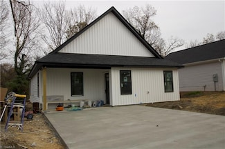 909 Sharon St, High Point, NC 27260