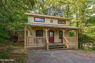 3508 Peggy Ln, Pigeon Forge, TN 37863