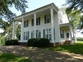 10336 Oktoc Rd, Starkville, MS 39759