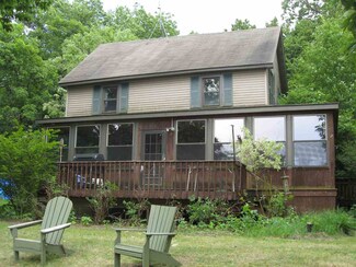 W6304 Lakeview Dr N, Markesan, WI 53946