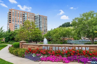 1515 Hudson Park Unit C1515, Edgewater, NJ 07020
