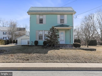 424 S Carlisle St, Greencastle, PA 17225