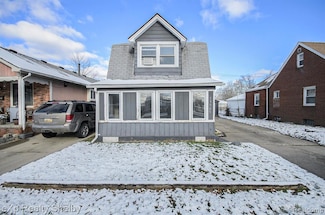 13985 Toepfer Rd, Warren, MI 48089