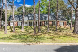 360 Corinne Cir, Shreveport, LA 71106