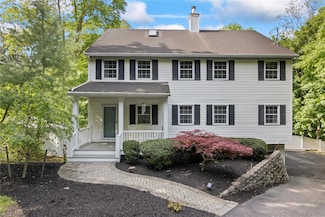 319 Thompson St, Port Jefferson, NY 11777