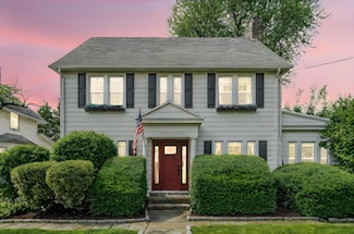 184 Chatterton Pkwy, White Plains, NY 10606