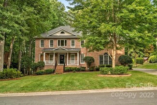 711 Kingsmill Ln, Clover, SC 29710