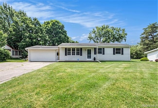 1285 Westwood Dr, Flint, MI 48532