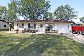 1066 Carswell Ave, Elk Grove Village, IL 60007