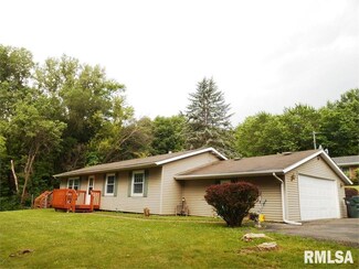 5021 Nobis Ct, Davenport, IA 52802