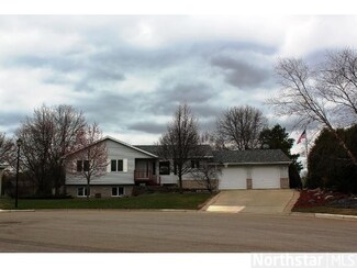 233 Westgate Terrace, Winsted, MN 55395