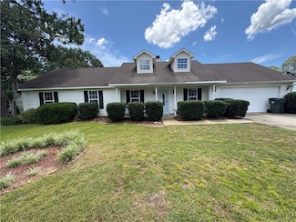 185 Timber Ridge Dr, Brunswick, GA 31525