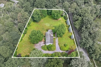 15 Pocconock Trail, New Canaan, CT 06840