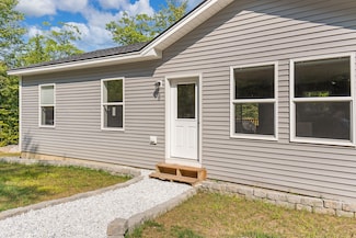 98 Walter Hill Rd, Naples, ME 04055