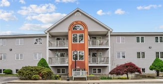 724 Beverage Hill Ave Unit 304, Pawtucket, RI 02861