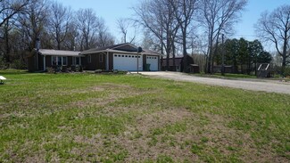 1410 195th St, Nichols, IA 52766