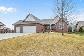 3921 N Lakecrest Cir, Wichita, KS 67205